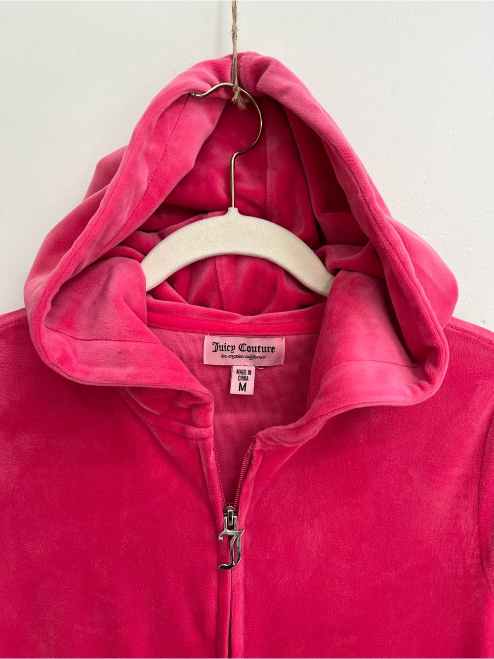 Juicy Couture Hot Pink Velour Track Suit Rhinestone Bum Size Medium - Picture 8 of 16